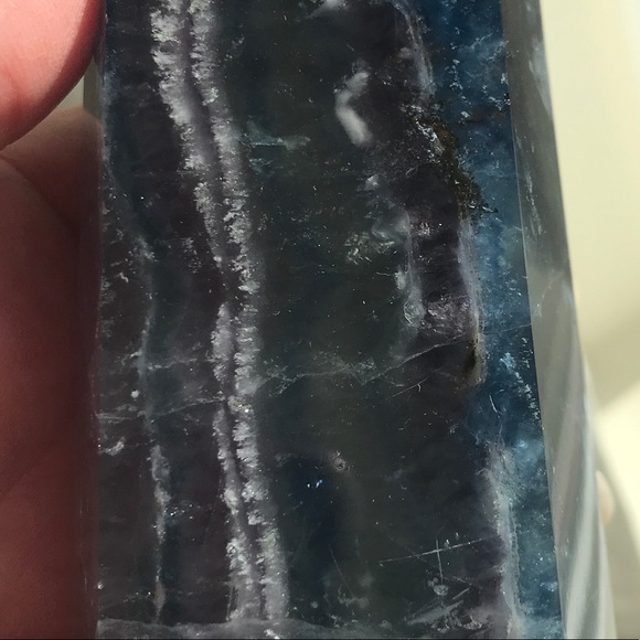 730 grams natural rainbow fluorite tower - Picture 7 of 11